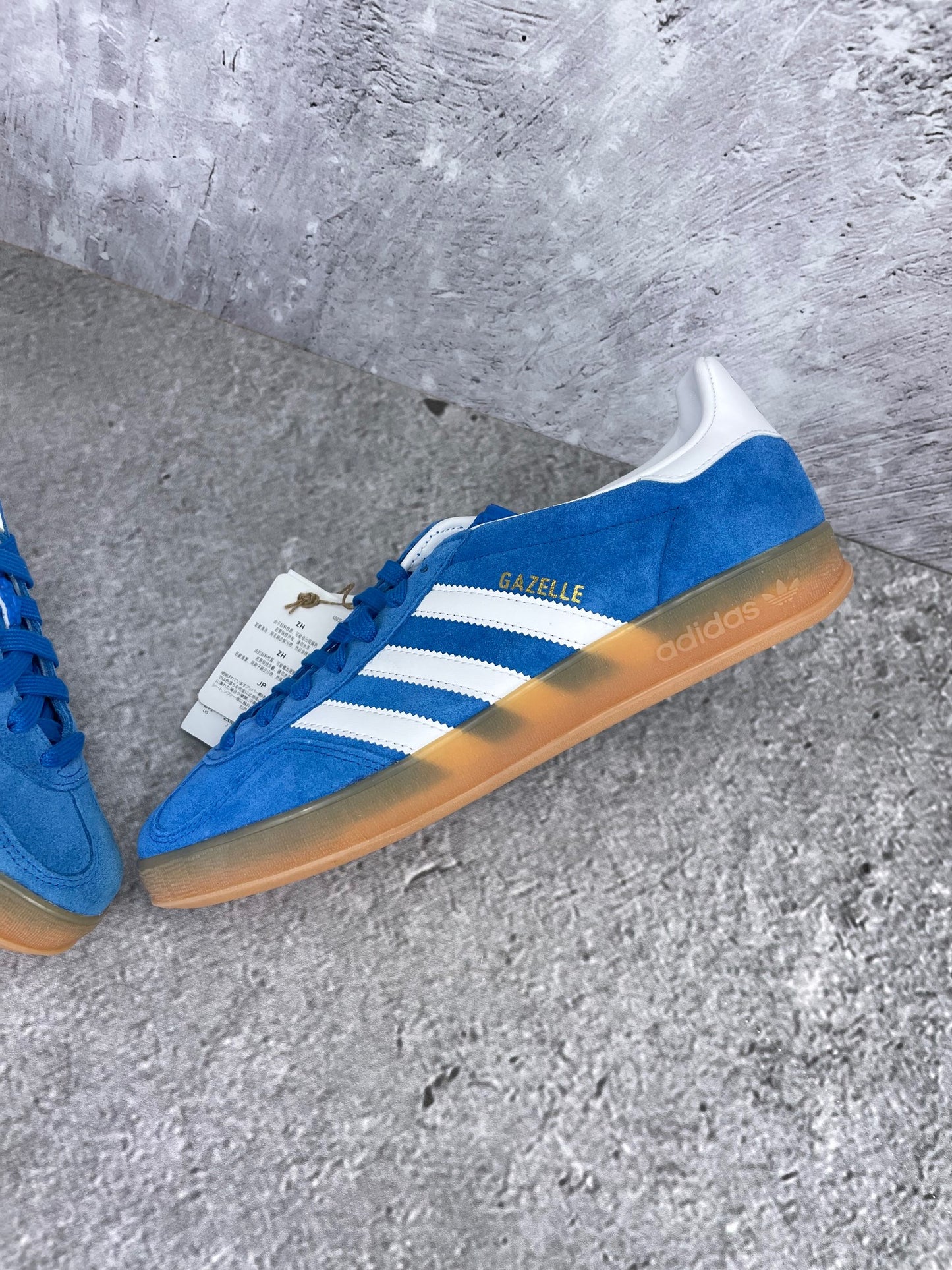Adidas Gazelle None - buty sportowe, widok z góry na wewnętrzną stronę butów