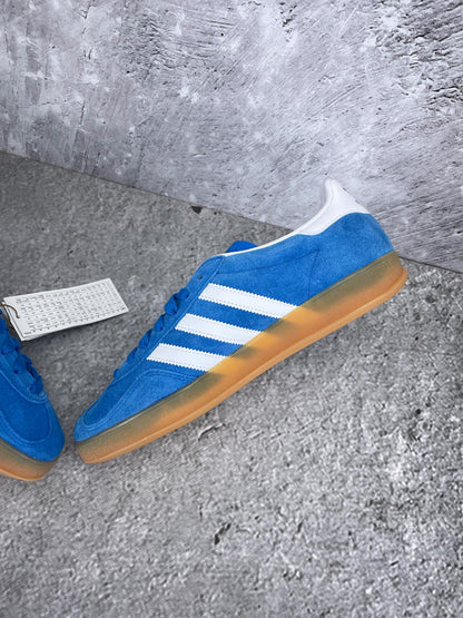 Adidas Gazelle None - buty sportowe, wewnętrzny panel prawego buta
