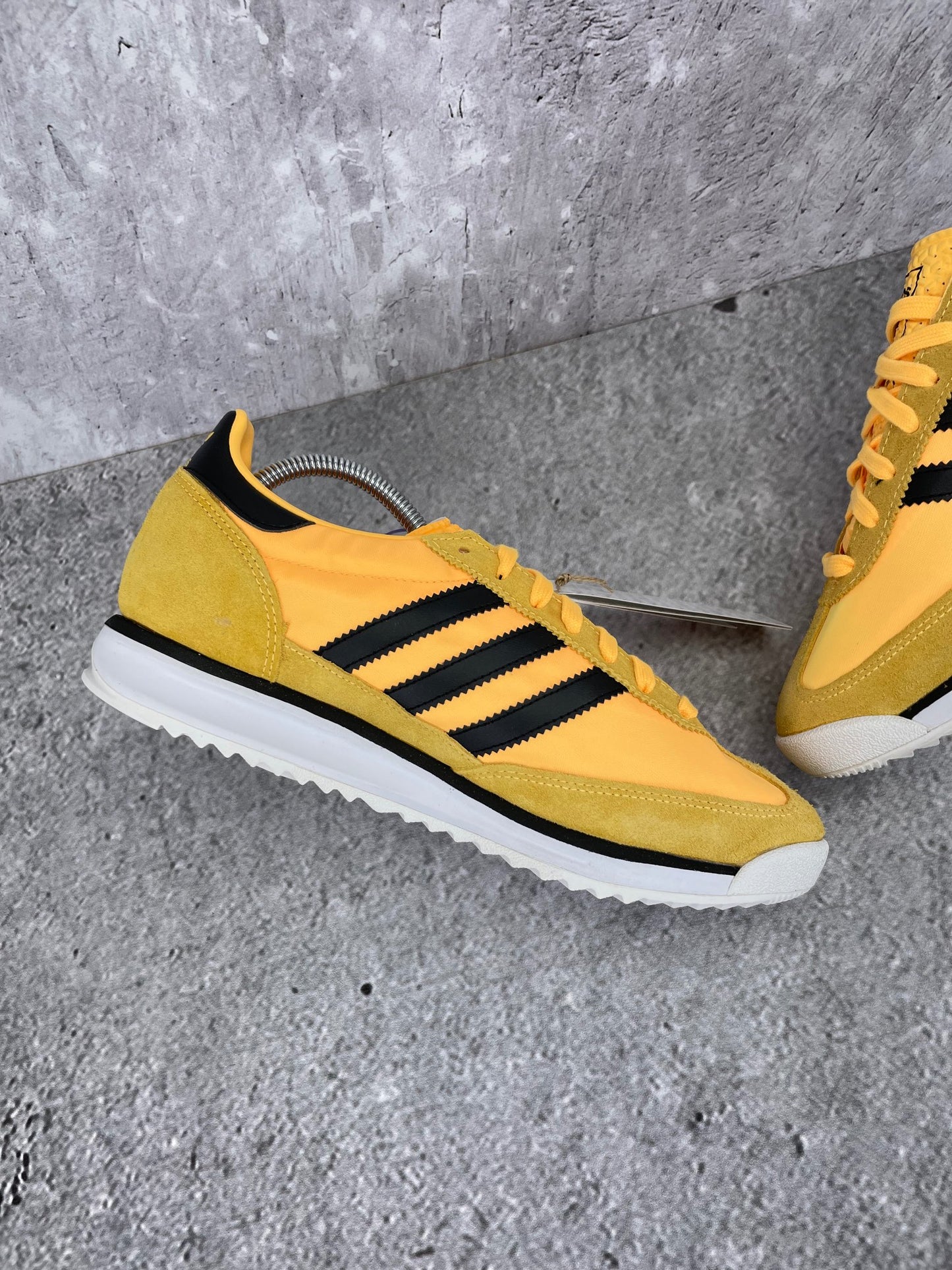 Adidas SL 72 RS Spark - buty sportowe, wewnętrzny panel lewego buta