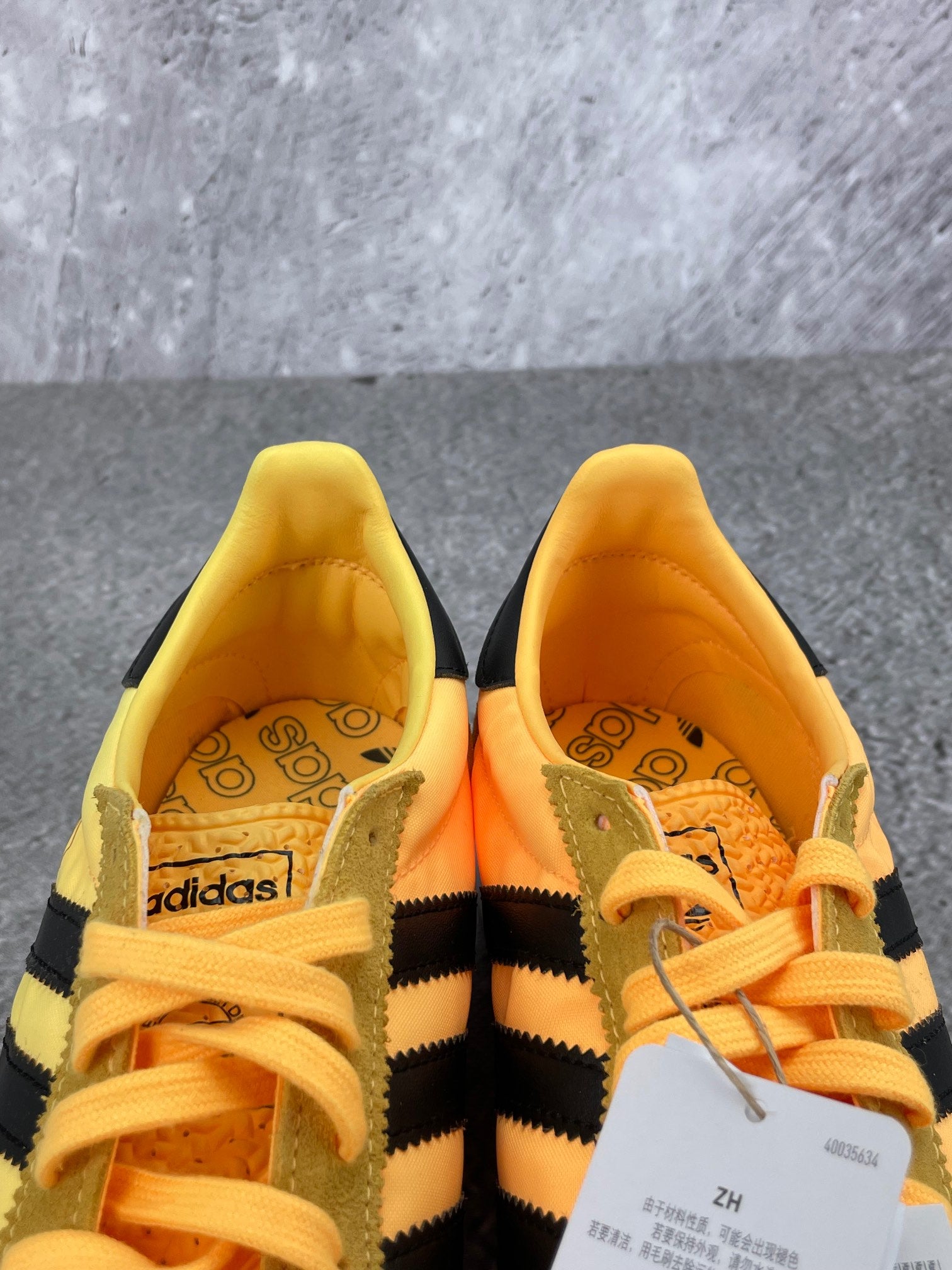 Adidas SL 72 RS Spark - buty sportowe, zapiętki butów