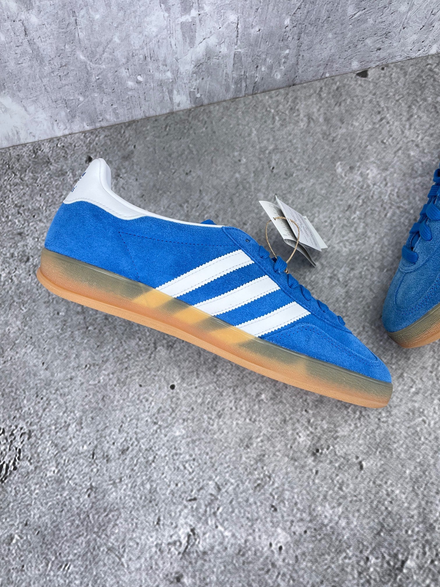 Adidas Gazelle None - buty sportowe, wewnętrzny panel lewego buta