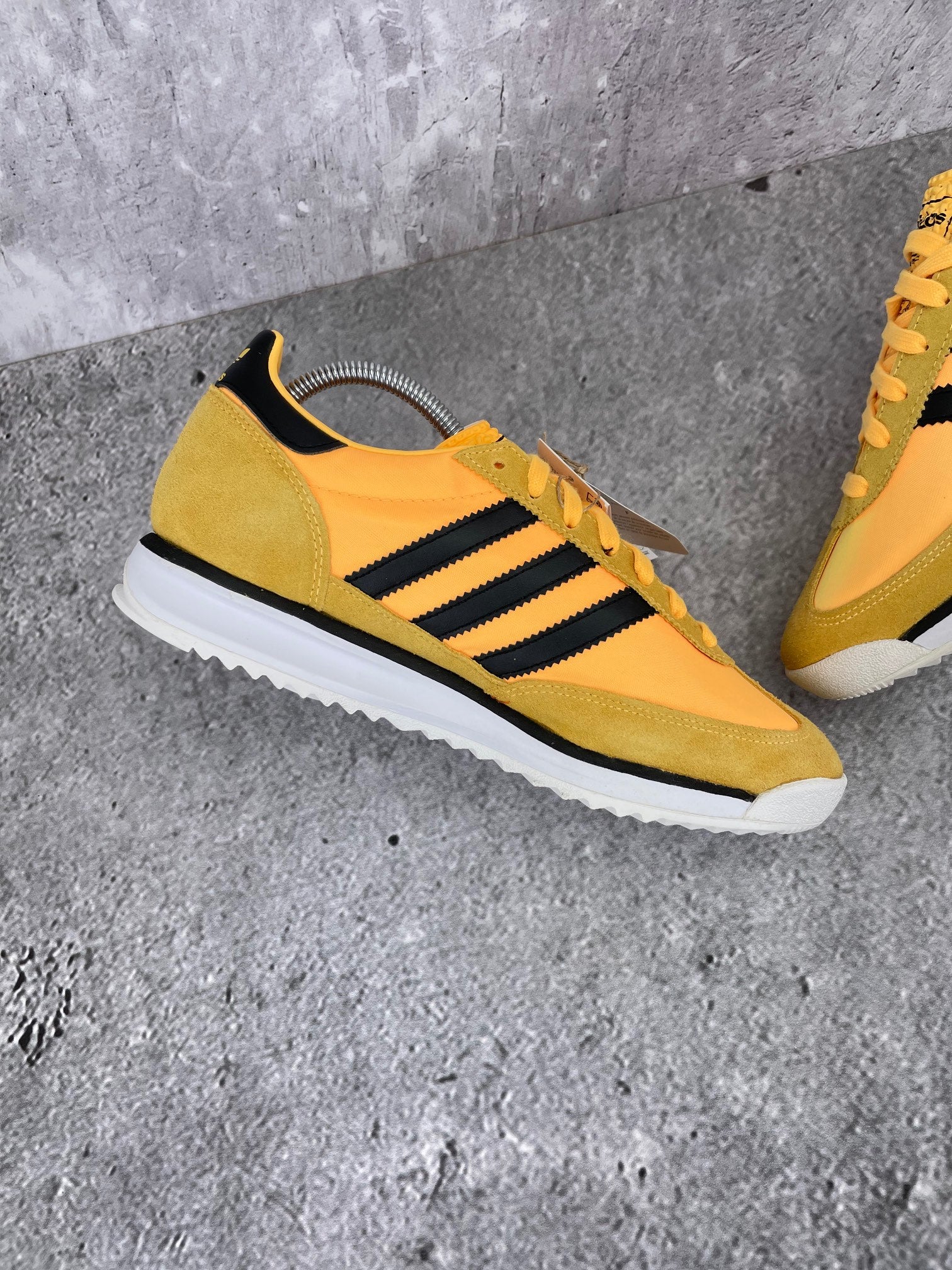Adidas SL 72 RS Spark - buty sportowe, wewnętrzny panel lewego buta