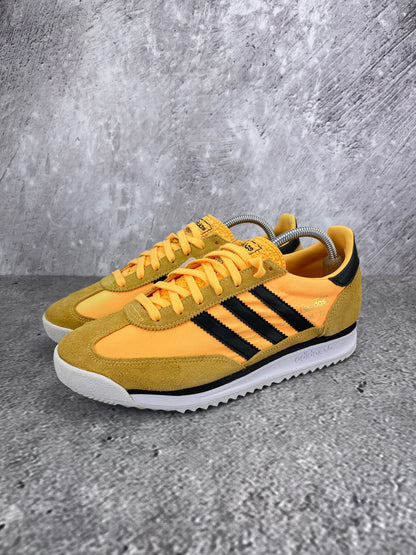 Adidas SL 72 RS Spark - buty sportowe, widok z boku na tle studyjnym