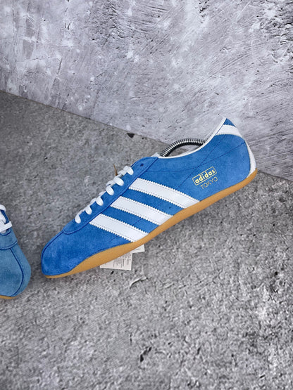 Adidas Tokyo W Blue Bird - buty sportowe, widok z góry na wewnętrzną stronę butów