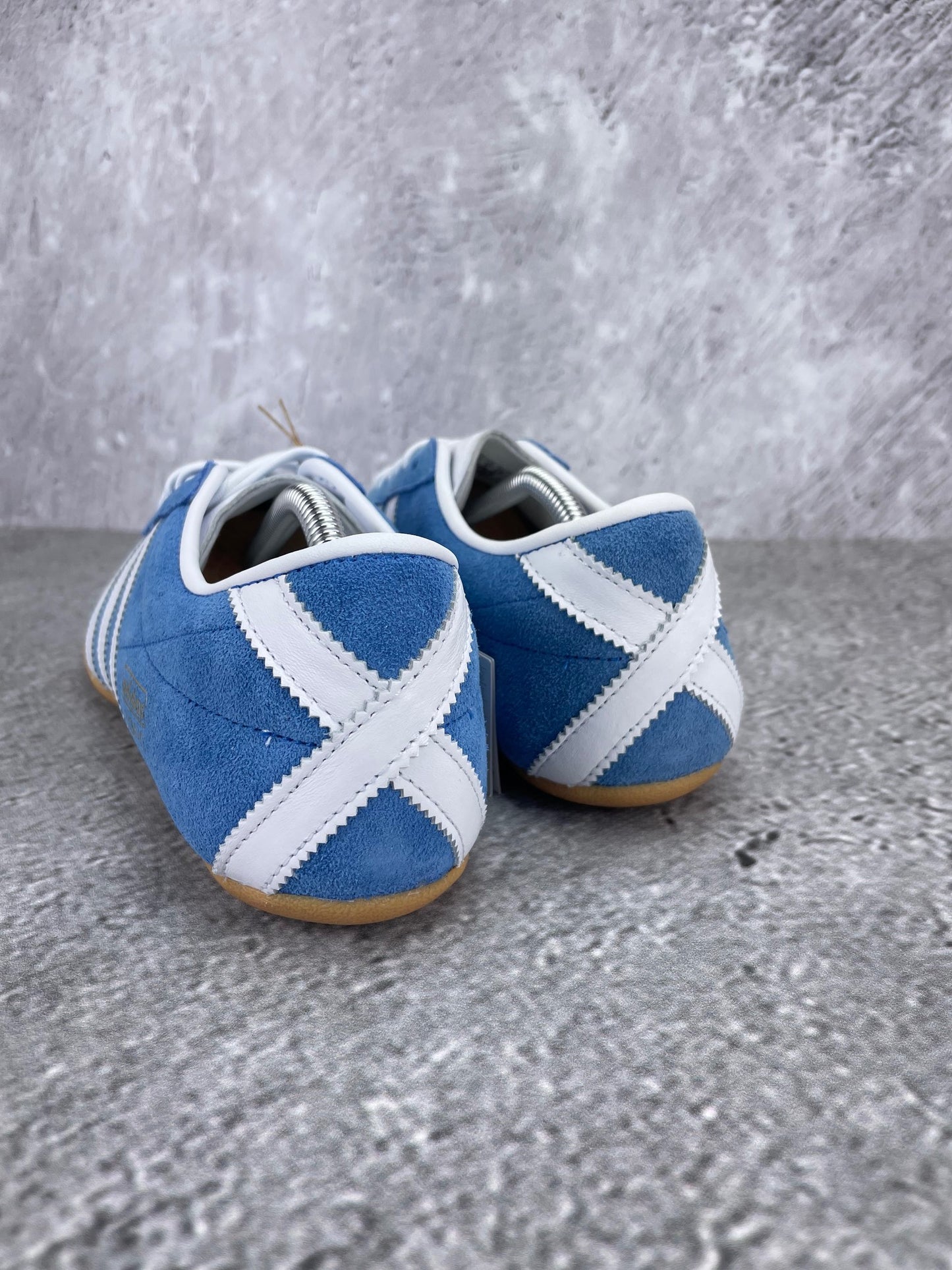 Adidas Tokyo W Blue Bird - buty sportowe, widok z tyłu