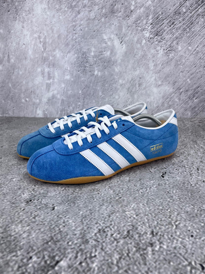 Adidas Tokyo W Blue Bird - buty sportowe, widok z boku na tle studyjnym