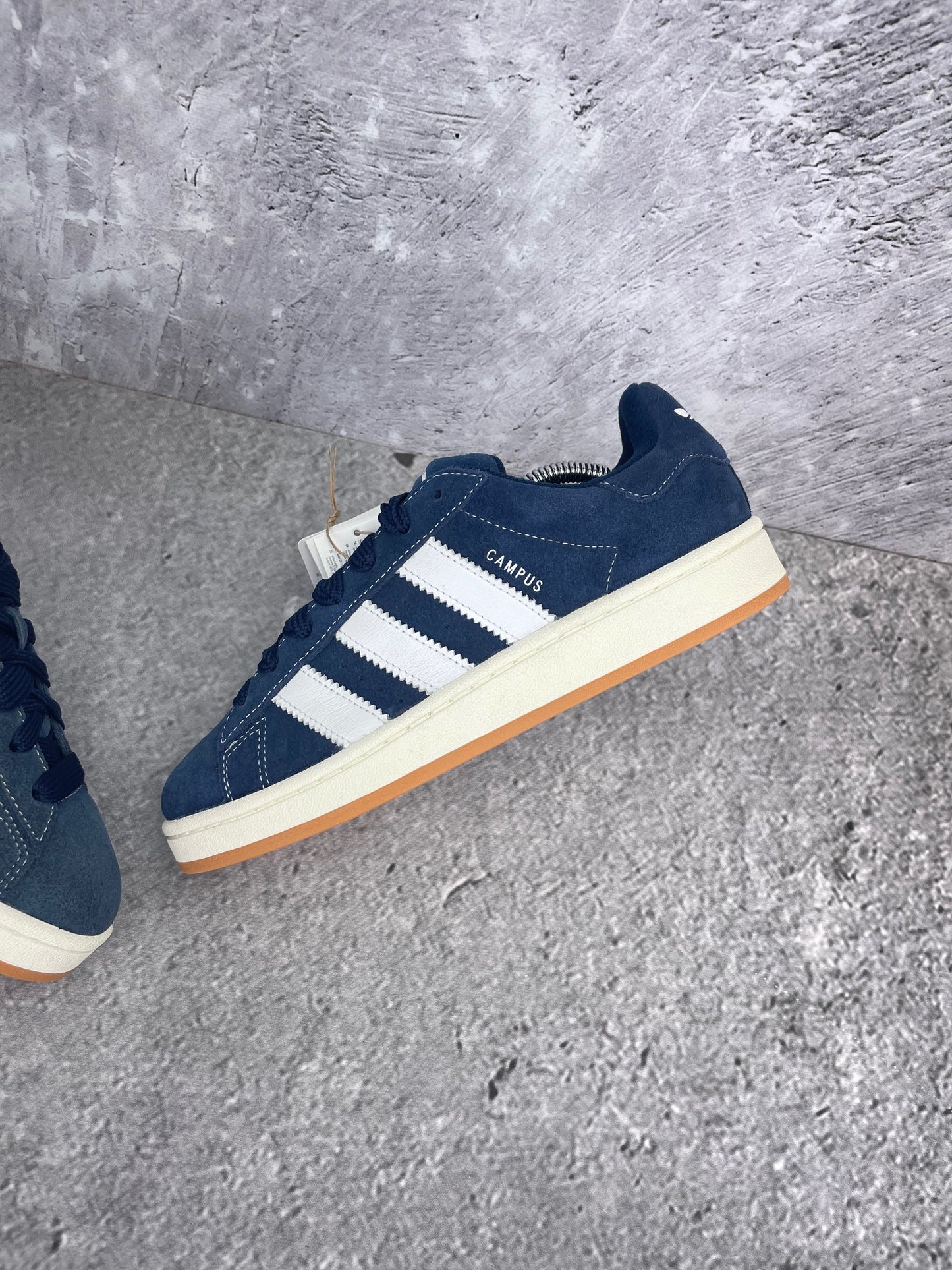 Adidas Campus Night Indigo - buty sportowe, widok z góry na wewnętrzną stronę butów