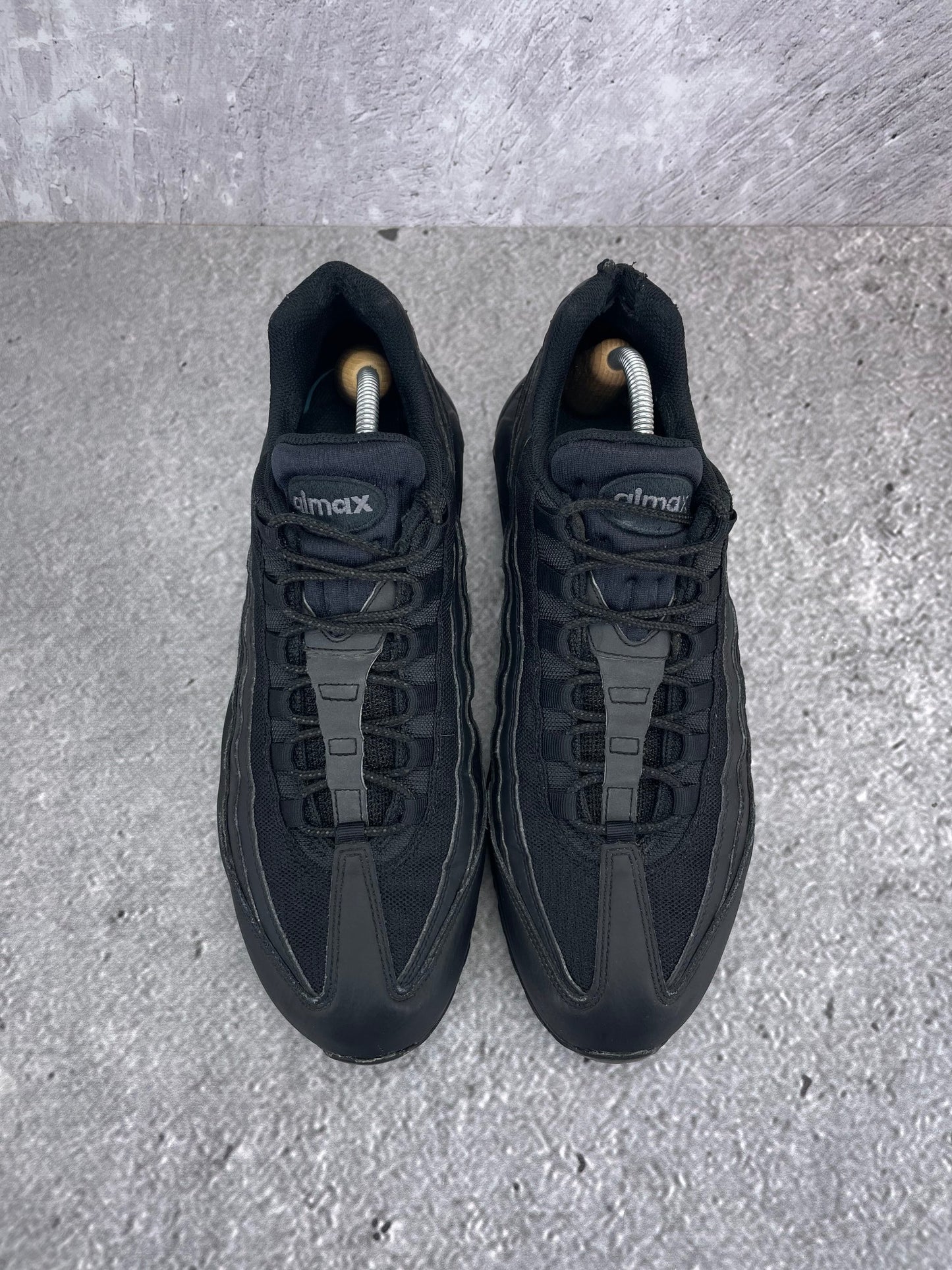 Nike Air Max 95 Essential Triple Black - buty sportowe, widok z góry