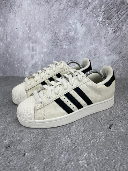 Adidas Superstar II None - buty sportowe, widok z boku na tle studyjnym