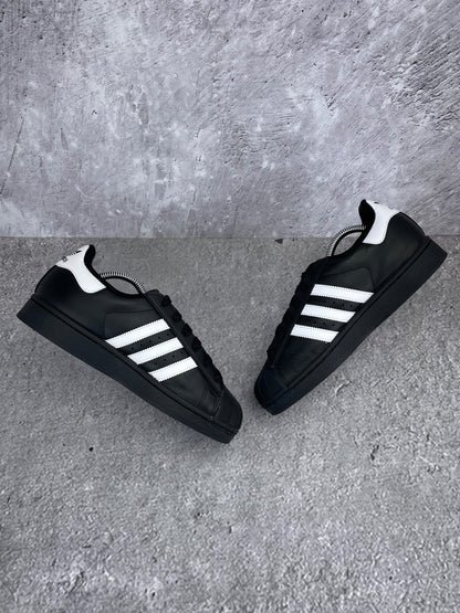 adidas Superstar II JH9977 - buty sportowe, zewnętrzny panel prawego buta
