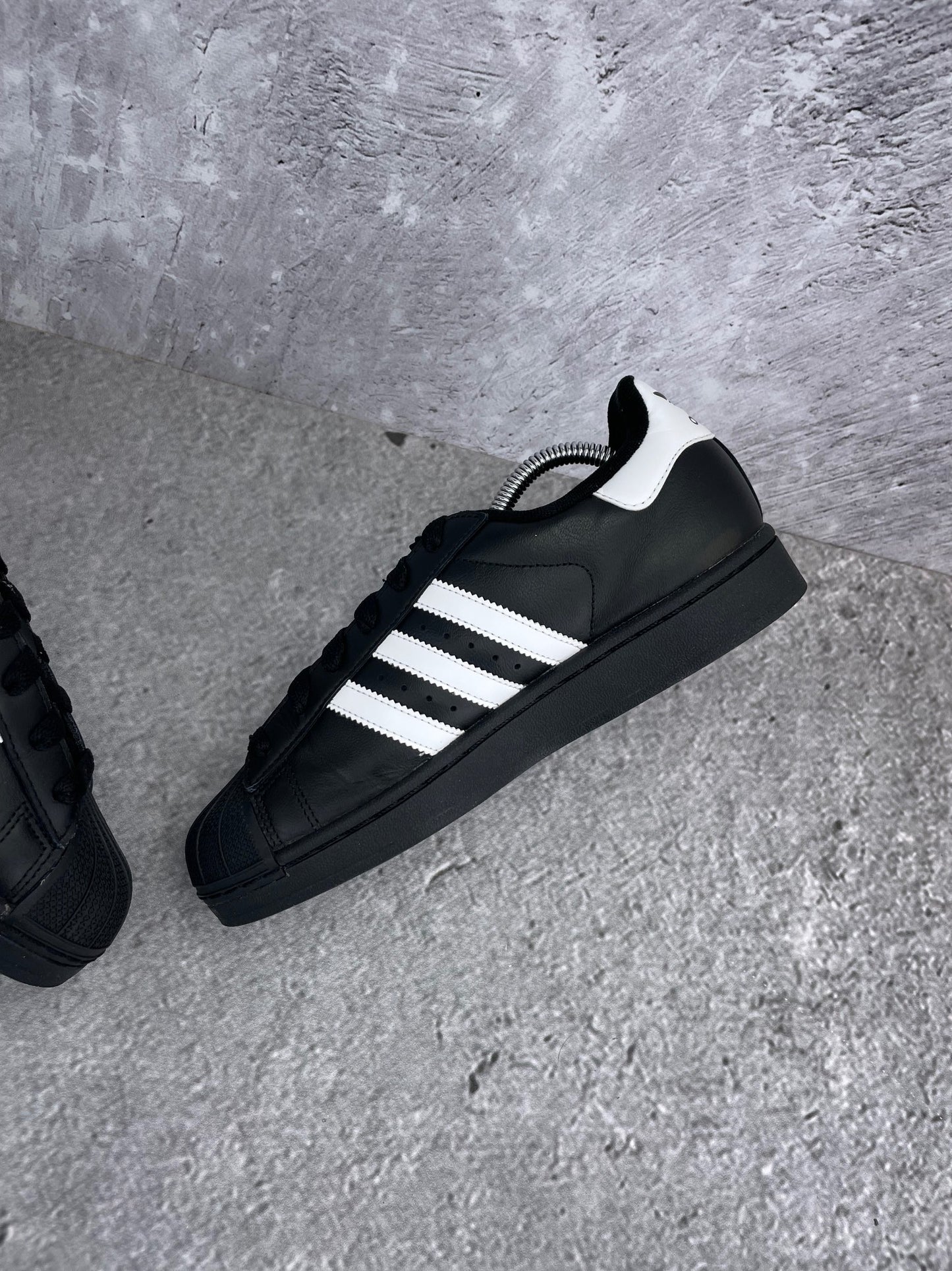 adidas Superstar II JH9977 - buty sportowe, wewnętrzny panel prawego buta