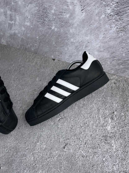 adidas Superstar II JH9977 - buty sportowe, wewnętrzny panel prawego buta