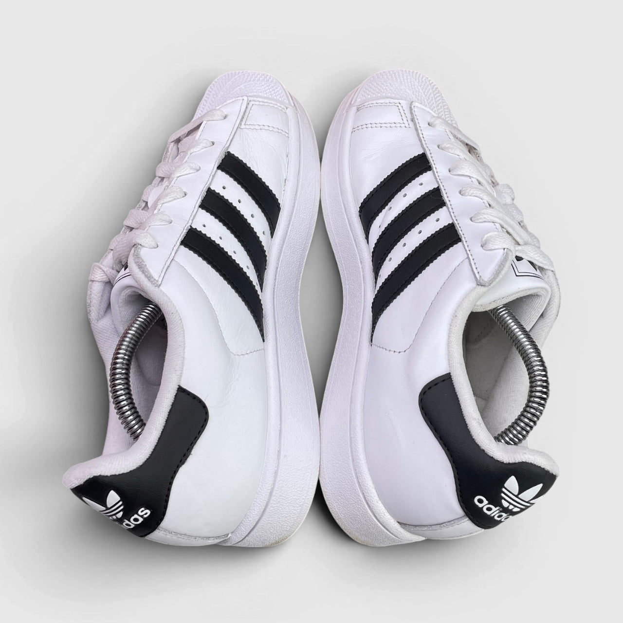 Adidas Superstar II — buty sportowe damskie w bardzo dobrym stanie rozmiar 39 1/3, widok z góry