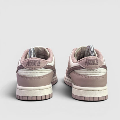 Nike Dunk Low Diffused Taupe — buty sportowe damskie w bardzo dobrym stanie rozmiar 36.5, widok z tyłu