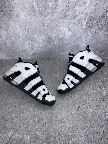 Nike Air More Uptempo GS Cobalt Bliss - buty sportowe, zewnętrzny panel prawego buta