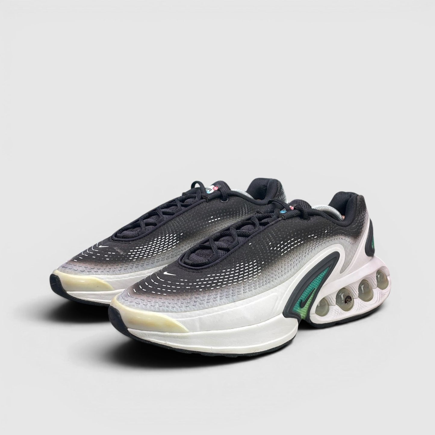 Nike Air Max DN Black Light Bone Green — buty sportowe męskie w bardzo dobrym stanie rozmiar 45, para butów