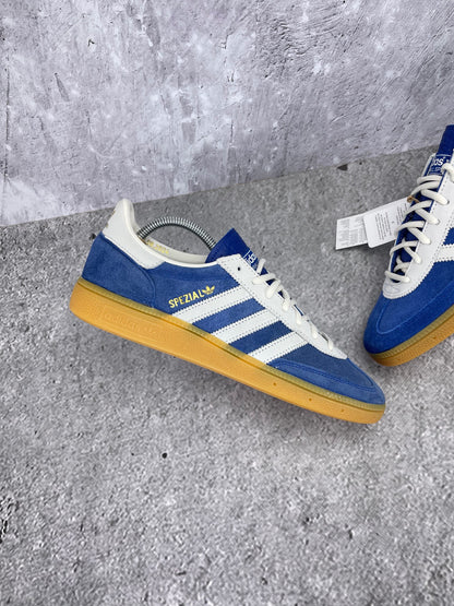 Adidas Handball Spezial 75th Anniversary - buty sportowe, zewnętrzny panel lewego buta
