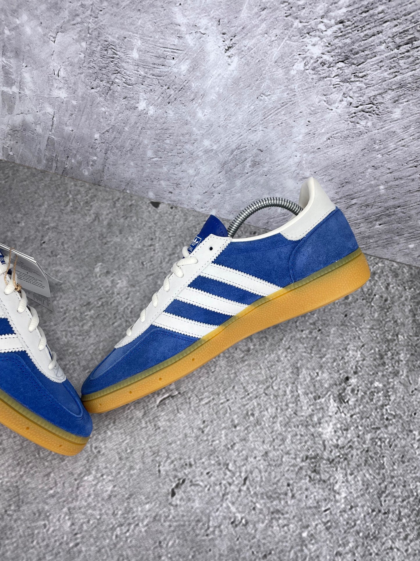 Adidas Handball Spezial 75th Anniversary - buty sportowe, wewnętrzny panel prawego buta
