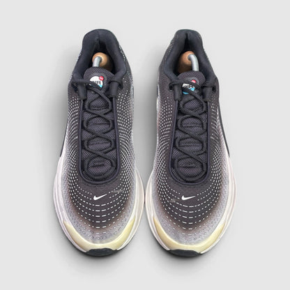 Nike Air Max DN Black Light Bone Green — buty sportowe męskie w bardzo dobrym stanie rozmiar 45, widok z góry