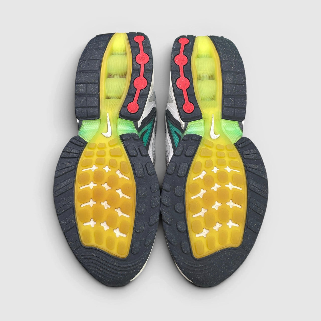 Nike Air Max DN Black Light Bone Green — buty sportowe męskie w bardzo dobrym stanie rozmiar 45, podeszwa