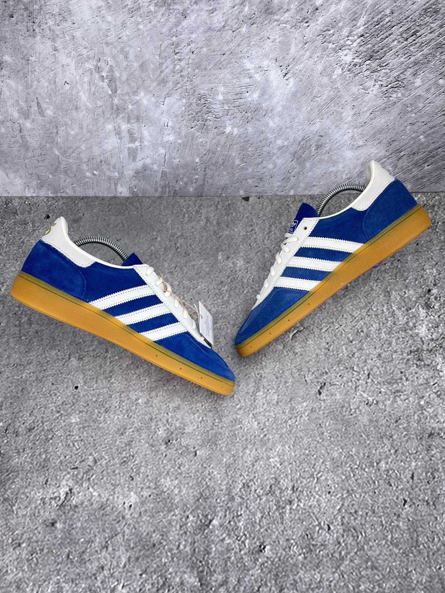 Adidas Handball Spezial 75th Anniversary - buty sportowe, zewnętrzny panel prawego buta