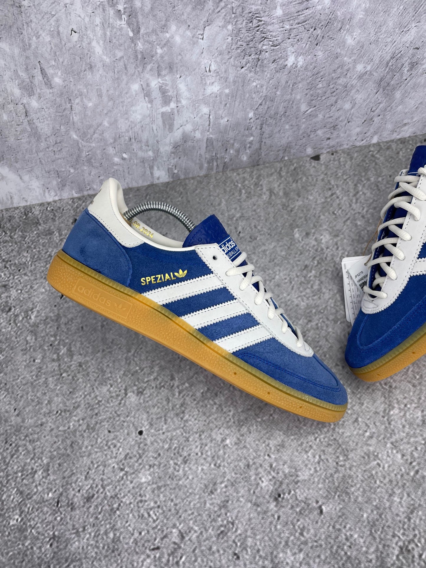Adidas Handball Spezial 75th Anniversary - buty sportowe, zewnętrzny panel lewego buta