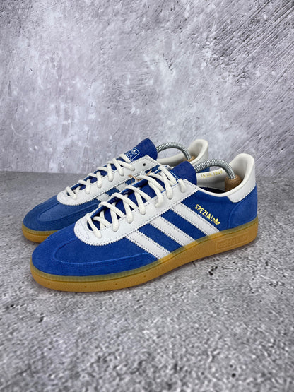 Adidas Handball Spezial 75th Anniversary - buty sportowe, widok z boku na tle studyjnym
