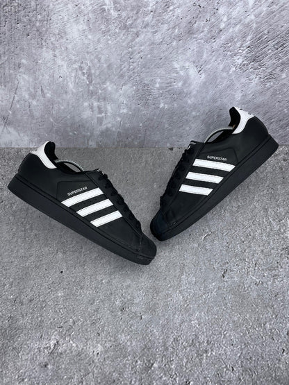 adidas Superstar II Black White - buty sportowe, widok z góry na zewnętrzną stronę butów