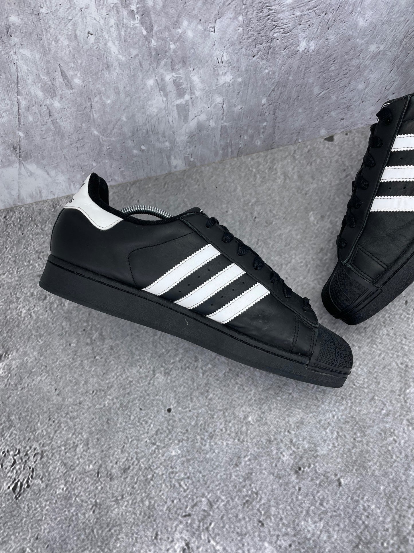 adidas Superstar II Black White - buty sportowe, wewnętrzny panel lewego buta