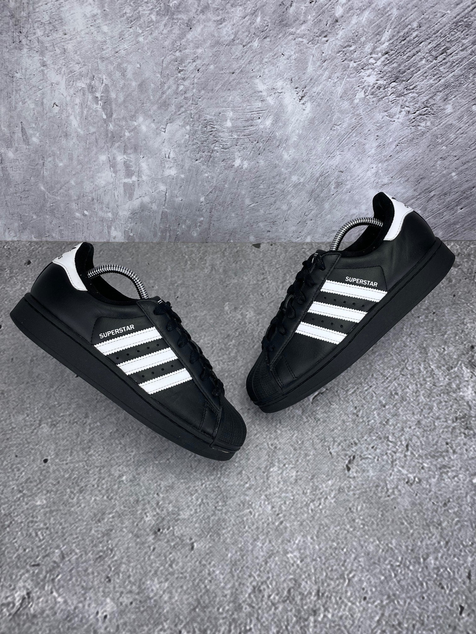 adidas Superstar II JH9977 - buty sportowe, widok z góry na zewnętrzną stronę butów