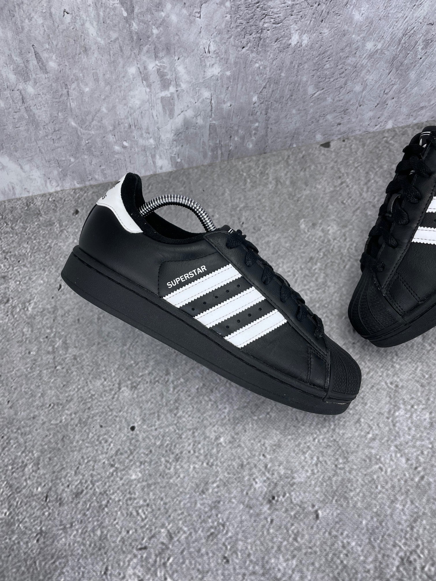 adidas Superstar II JH9977 - buty sportowe, zewnętrzny panel lewego buta