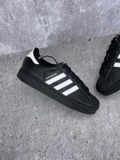 adidas Superstar II JH9977 - buty sportowe, zewnętrzny panel lewego buta