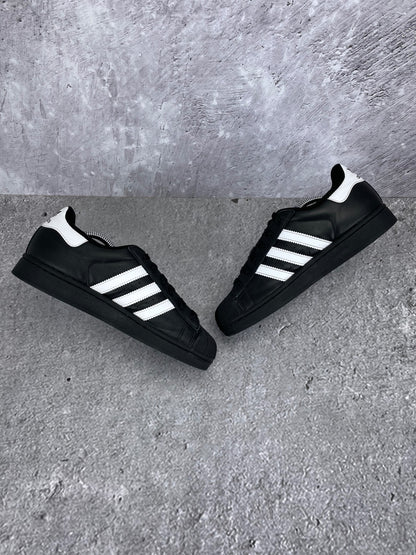 adidas Superstar II Black White - buty sportowe, zewnętrzny panel prawego buta