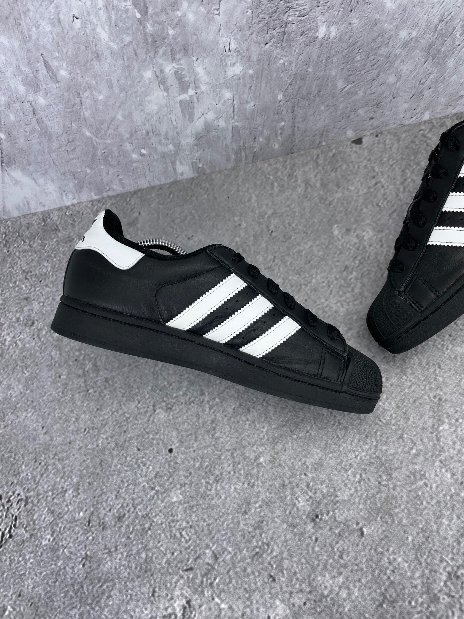 adidas Superstar II Black White - buty sportowe, wewnętrzny panel lewego buta