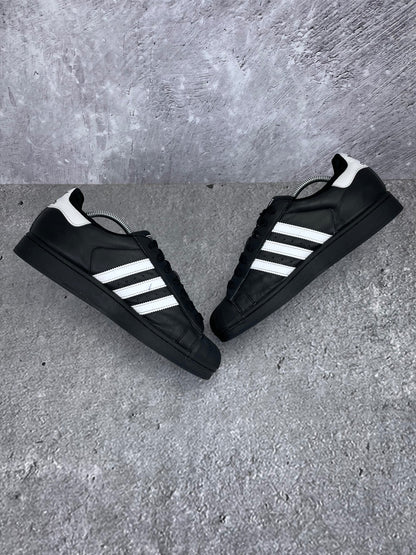adidas Superstar II Black White - buty sportowe, zewnętrzny panel prawego buta