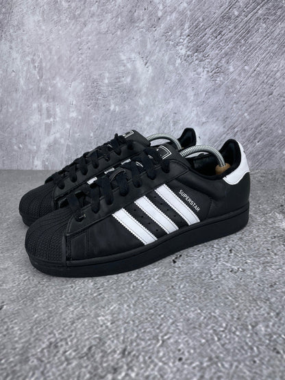 adidas Superstar II Black White - buty sportowe, widok z boku na tle studyjnym