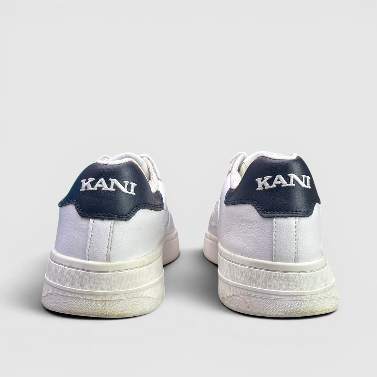 Karl Kani Sneakers — buty sportowe męskie w bardzo dobrym stanie rozmiar 46, widok z tyłu