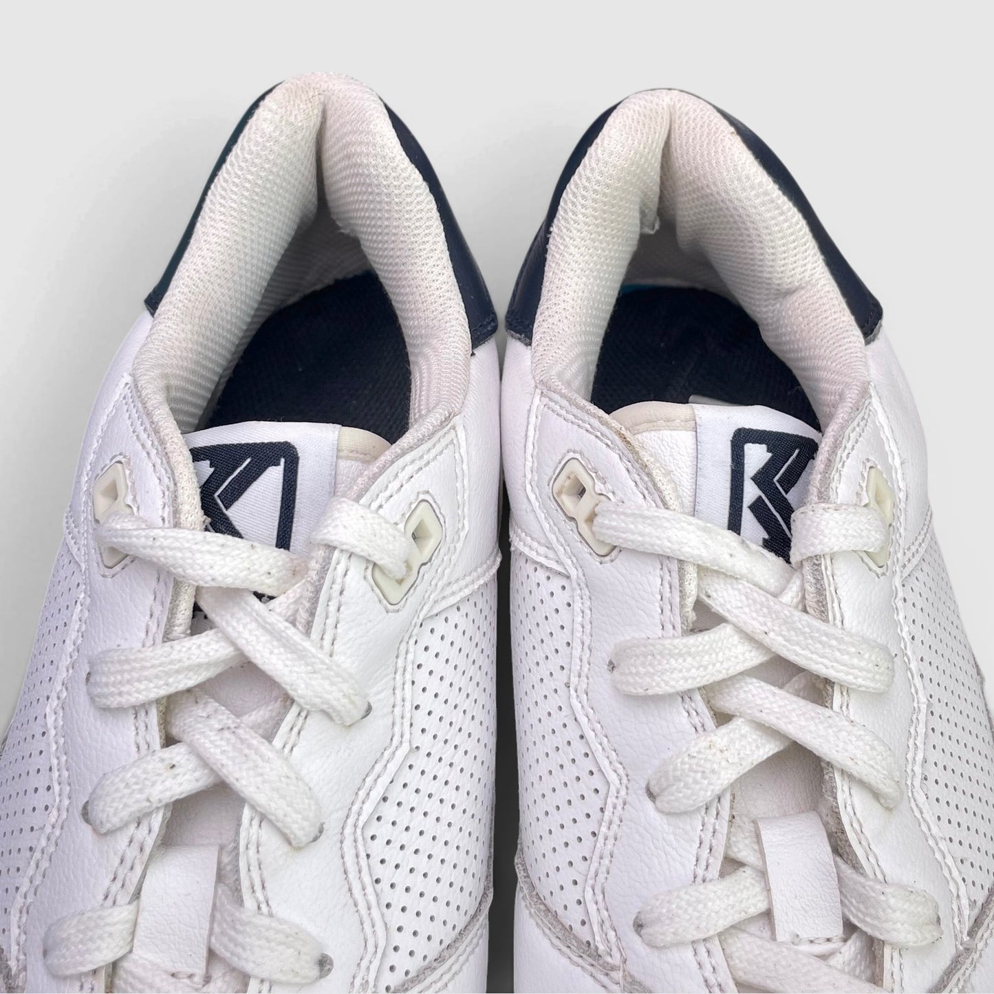 Karl Kani Sneakers — buty sportowe męskie w bardzo dobrym stanie rozmiar 46, widok z góry