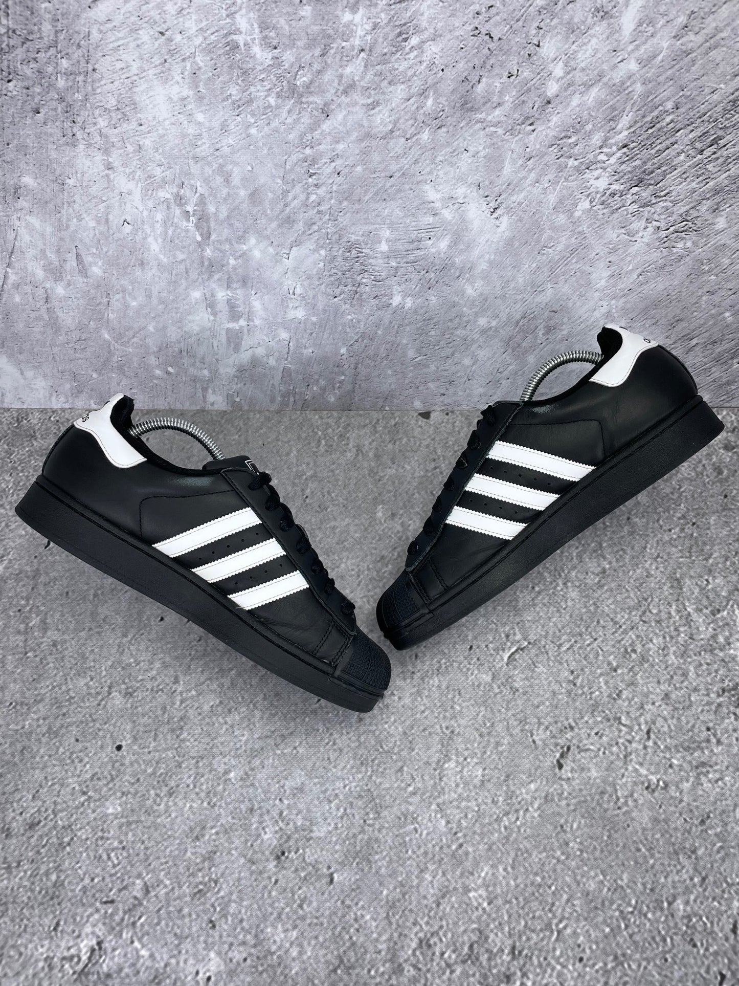 adidas Superstar II Black White - buty sportowe, zewnętrzny panel prawego buta
