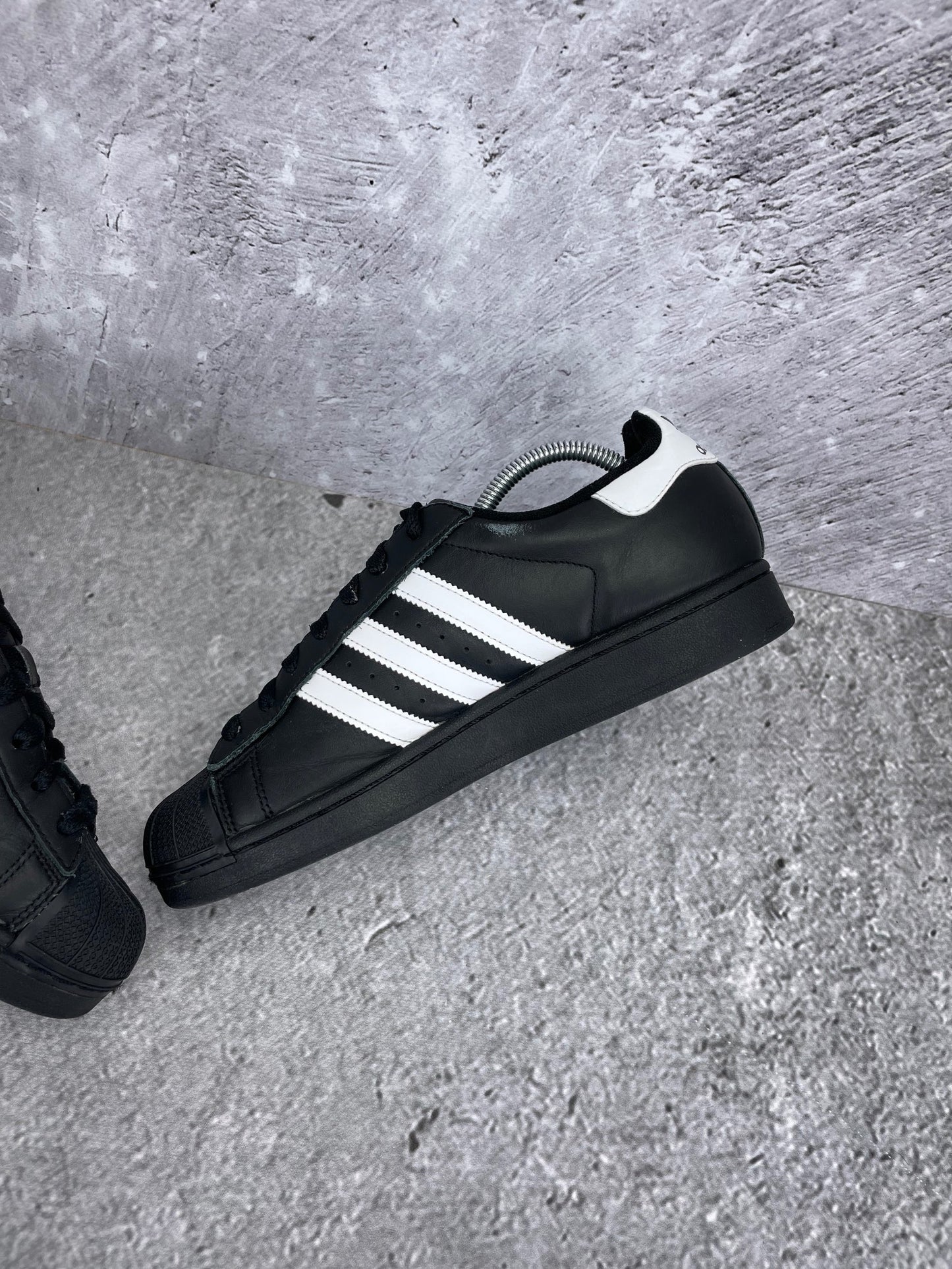 adidas Superstar II Black White - buty sportowe, wewnętrzny panel prawego buta