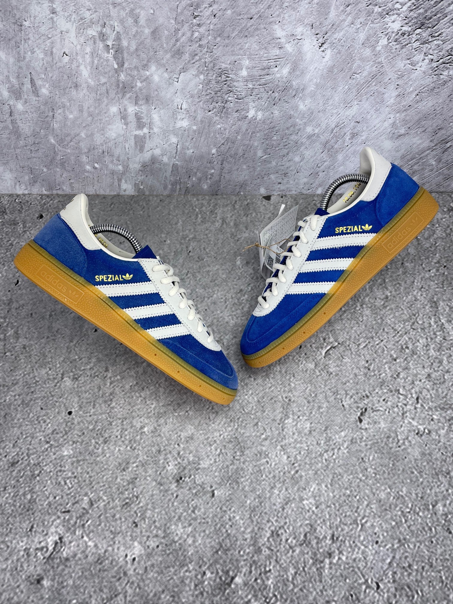 Adidas Handball Spezial 75th Anniversary - buty sportowe, widok z góry na zewnętrzną stronę butów