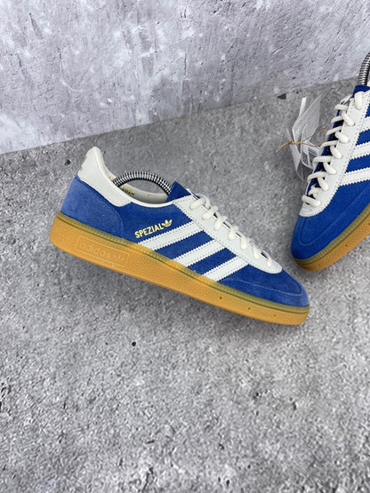 Adidas Handball Spezial 75th Anniversary - buty sportowe, zewnętrzny panel lewego buta