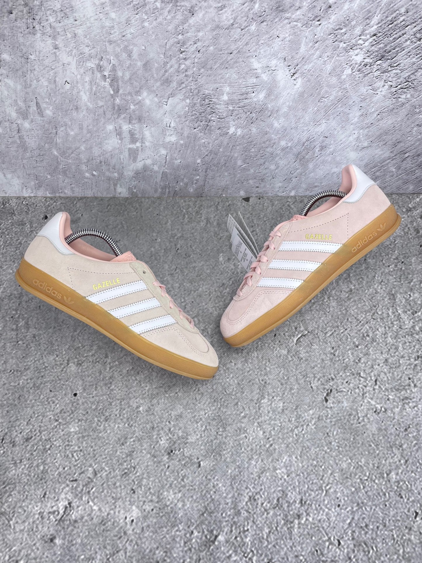 Adidas Gazelle Sandy Pink Gum - buty sportowe, widok z góry na zewnętrzną stronę butów