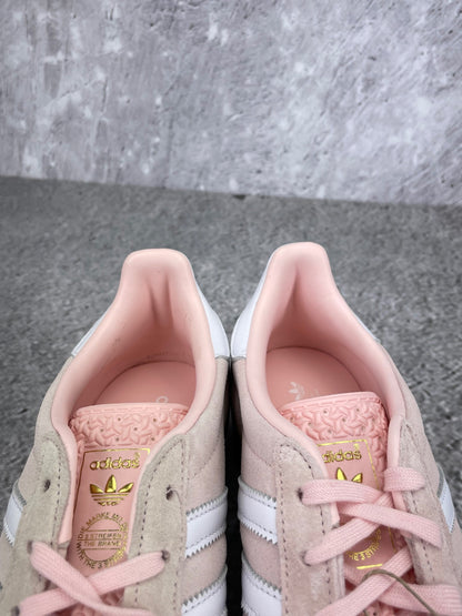 Adidas Gazelle Sandy Pink Gum - buty sportowe, zapiętki butów
