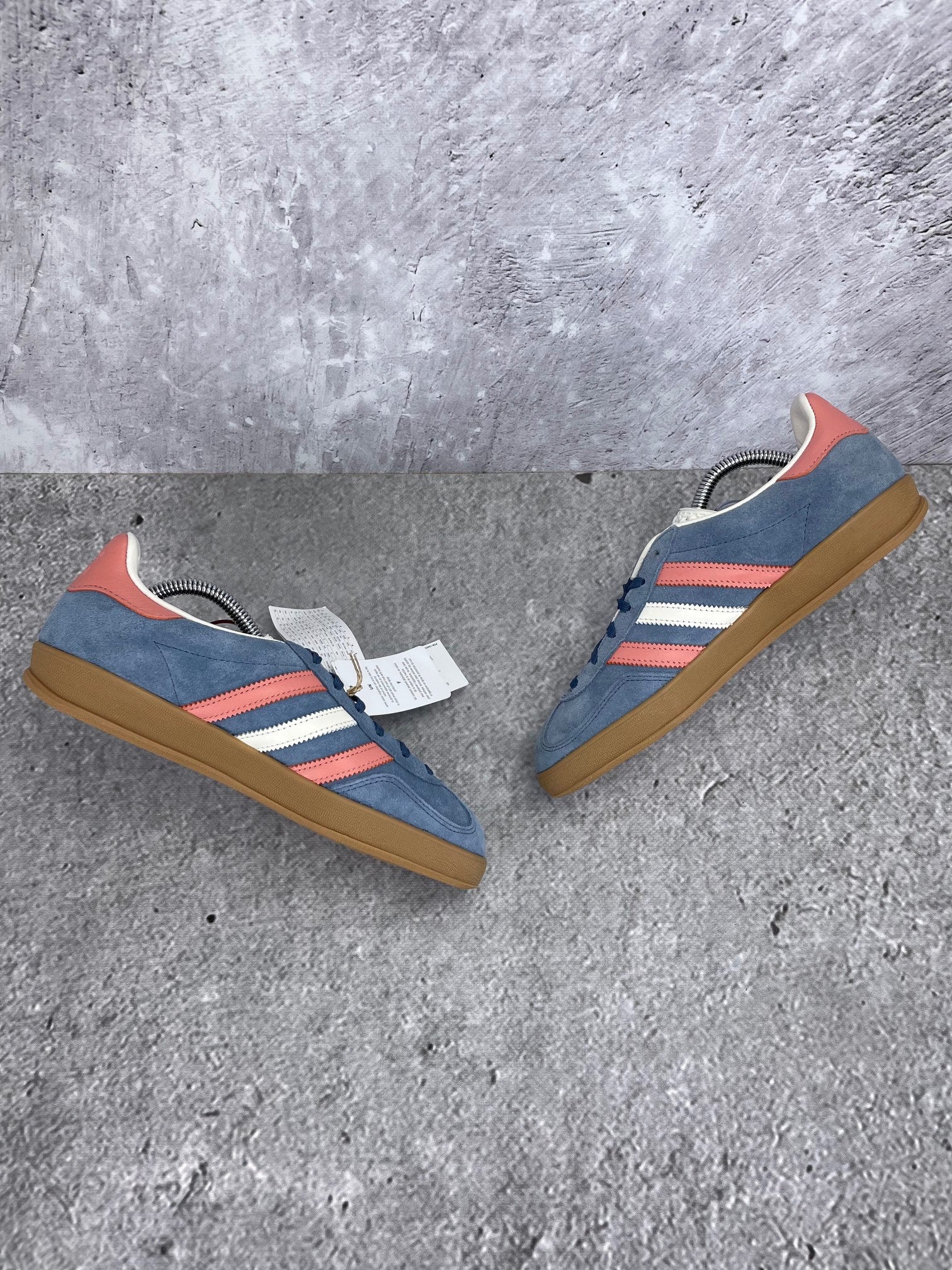 Adidas Gazelle Indoor None - buty sportowe, zewnętrzny panel prawego buta