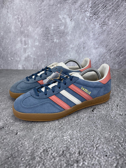 Adidas Gazelle Indoor None - buty sportowe, widok z boku na tle studyjnym