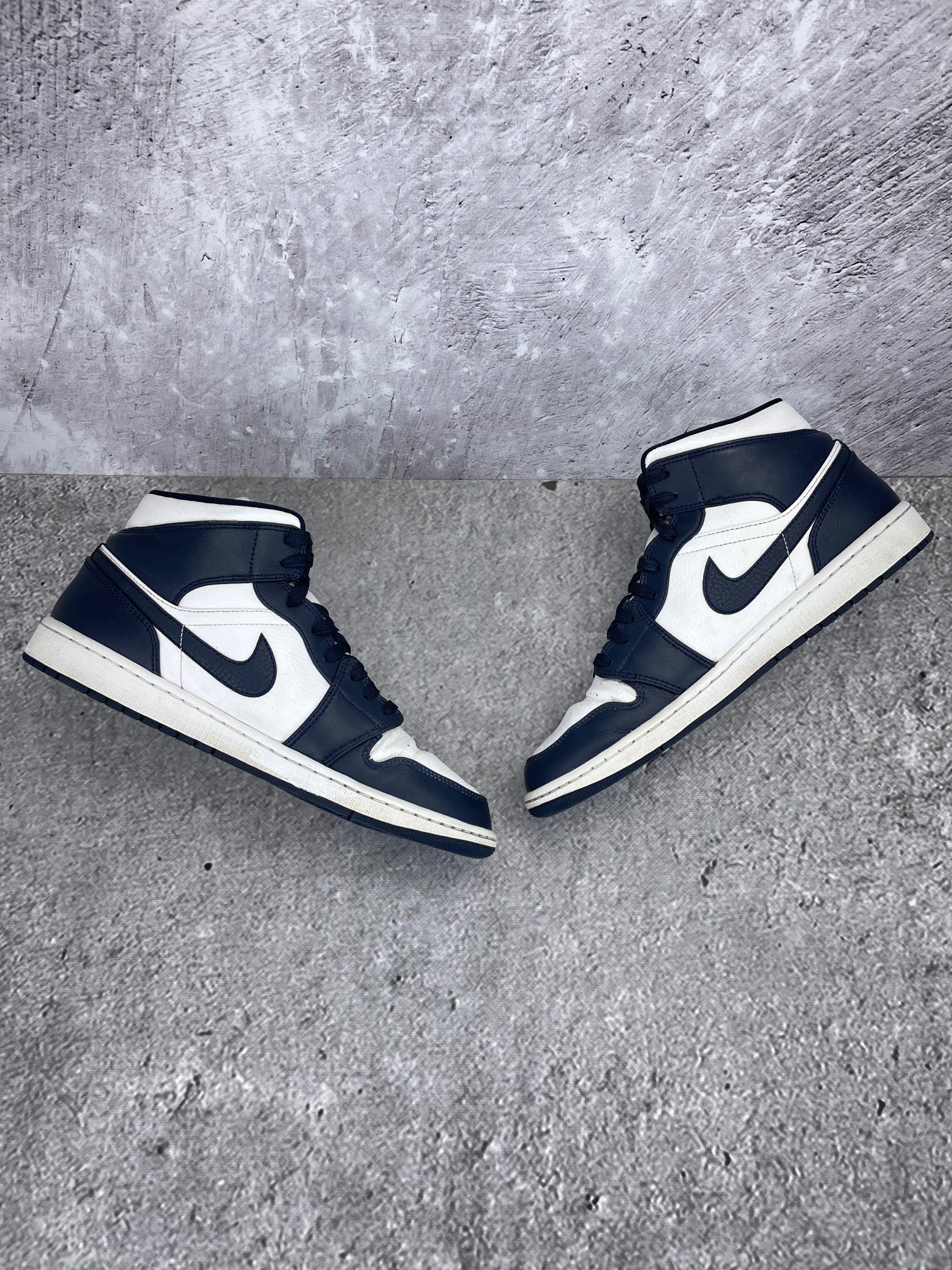 Jordan Air Jordan 1 Mid SE Obsidian - buty sportowe, zewnętrzny panel prawego buta