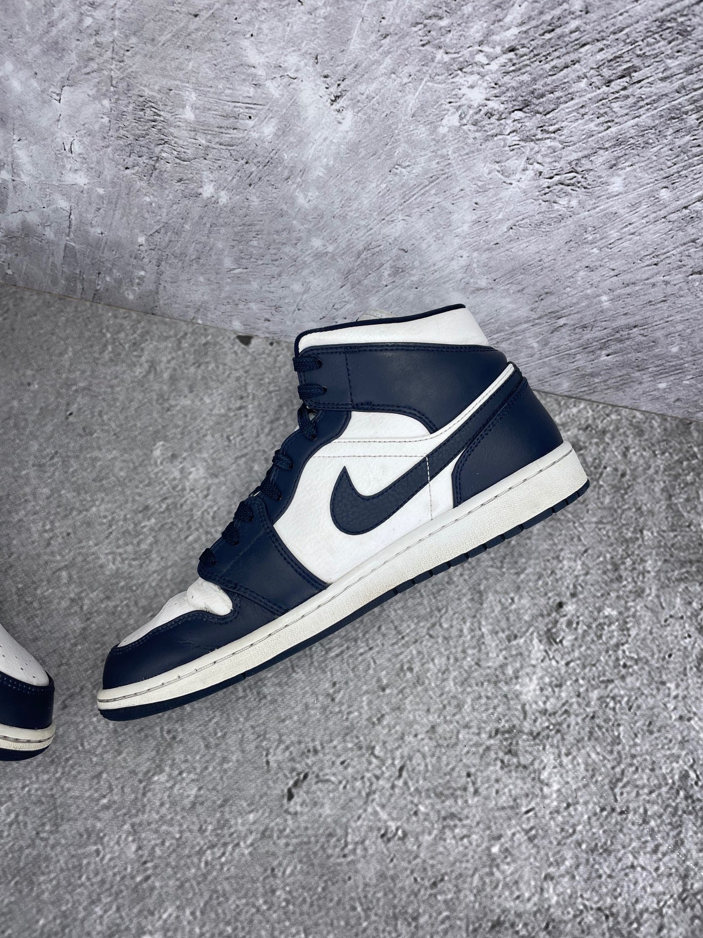 Jordan Air Jordan 1 Mid SE Obsidian - buty sportowe, wewnętrzny panel prawego buta