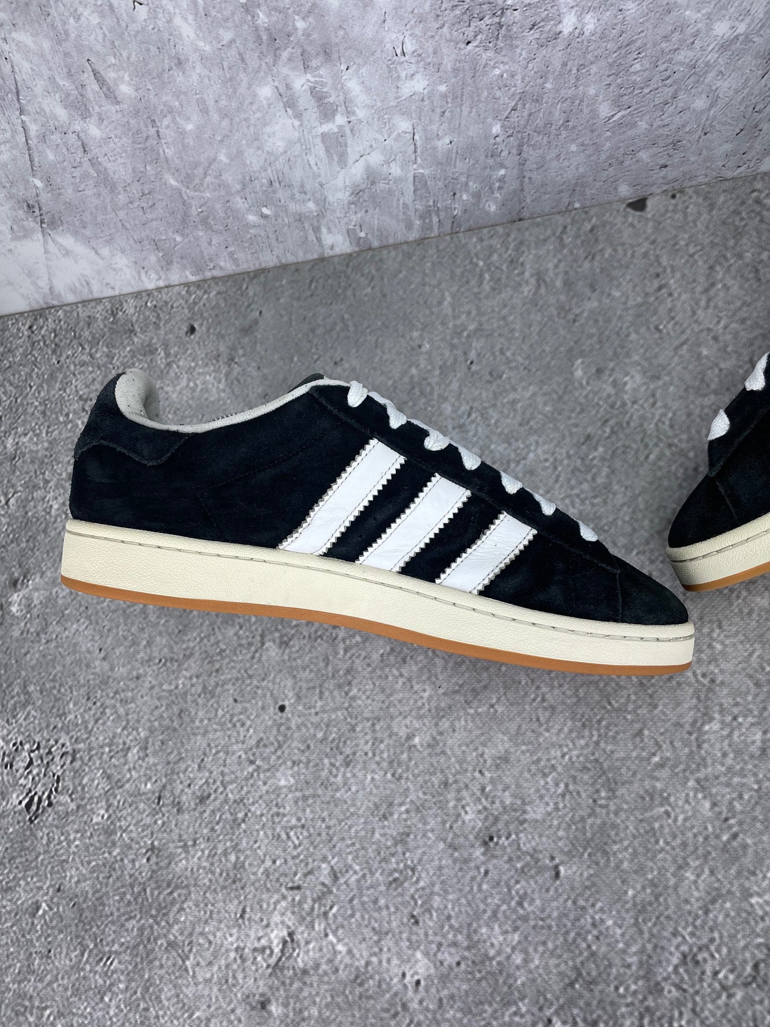 adidas Campus 00s HQ8708 - buty sportowe, wewnętrzny panel lewego buta