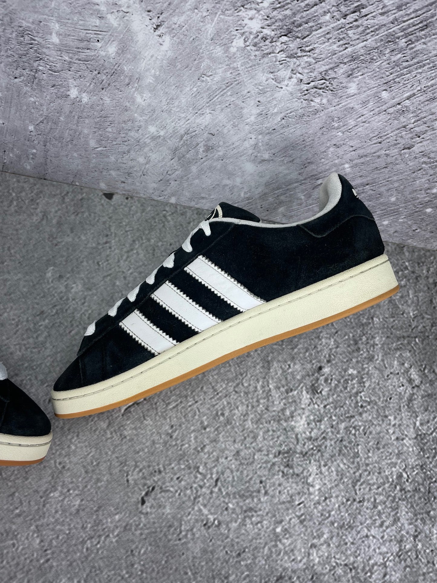 adidas Campus 00s HQ8708 - buty sportowe, wewnętrzny panel prawego buta